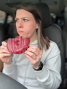 LadyLena1 online show from 01/11/25, 09:36