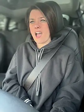 LadyLena1 online show from 02/05/25, 06:04