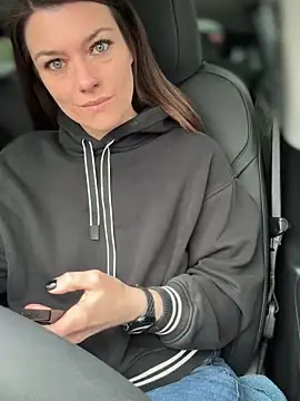 LadyLena1 online show from 02/19/25, 06:10