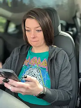 LadyLena1 online show from 03/01/25, 09:04