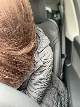 LadyLena1 online show from 12/14/25, 07:18