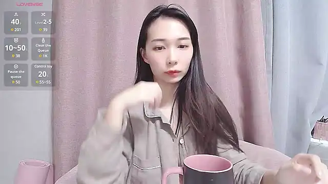 Snapshot of tw_Sutew chatting on 01/18/25, 03:16 tw Sutew online show from 01/18/25, 03:16