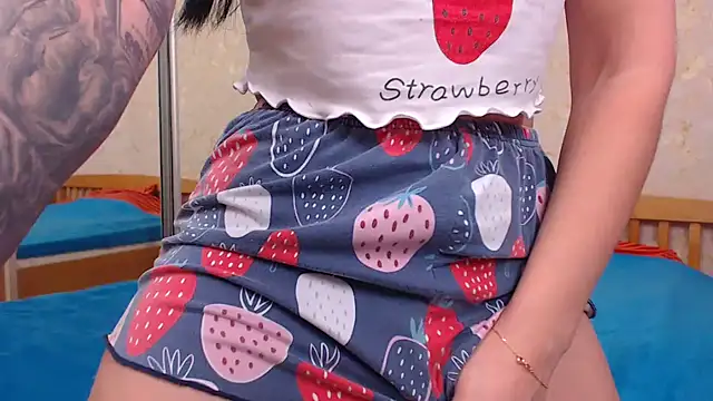 JuicyJess online show from 12/08/24, 07:54