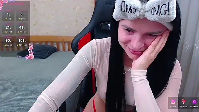 Snapshot of JuicyJess chatting on 11/25/25, 08:31 JuicyJess online show from 11/25/25, 08:31