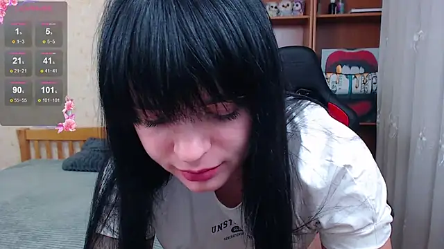 Snapshot of JuicyJess chatting on 11/30/25, 08:24 JuicyJess online show from 11/30/25, 08:24