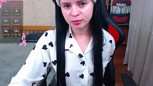 Snapshot of JuicyJess chatting on 12/02/25, 07:53 JuicyJess online show from 12/02/25, 07:53