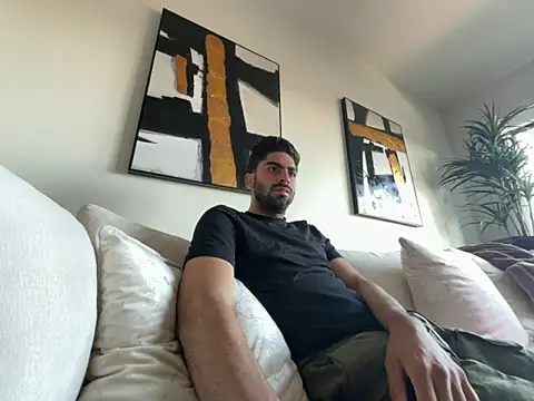 Snapshot of Carlos-195- chatting on 09/19/25, 01:45 Carlos-195- online show from 09/19/25, 01:45