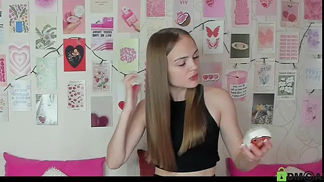 Snapshot of little_radiant_sun chatting on 09/24/25, 09:34 little radiant sun online show from 09/24/25, 09:34