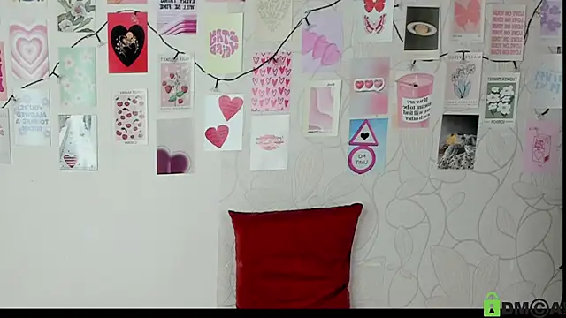 Snapshot of little_radiant_sun chatting on 10/02/25, 08:43 little radiant sun online show from 10/02/25, 08:43