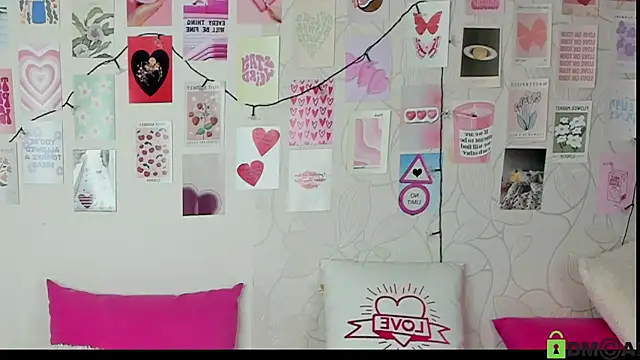 Snapshot of little_radiant_sun chatting on 10/21/25, 09:32 little radiant sun online show from 10/21/25, 09:32