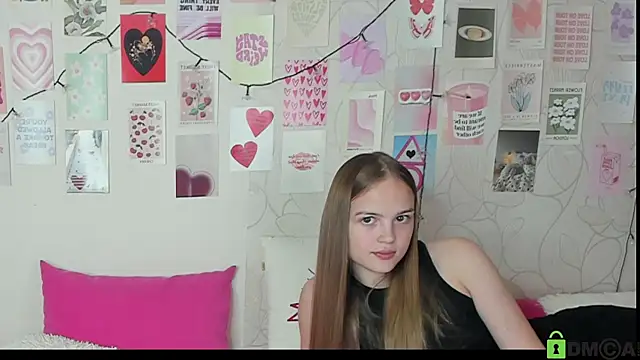 Snapshot of little_radiant_sun chatting on 10/27/25, 09:02 little radiant sun online show from 10/27/25, 09:02