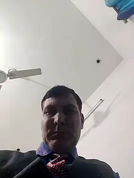 Snapshot of ZIMMY25 chatting on 12/16/25, 07:24 ZIMMY25 online show from 12/16/25, 07:24