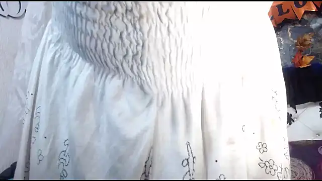 Snapshot of DesireDirtyTS__ chatting on 10/13/25, 12:21 DesireDirtyTS online show from 10/13/25, 12:21