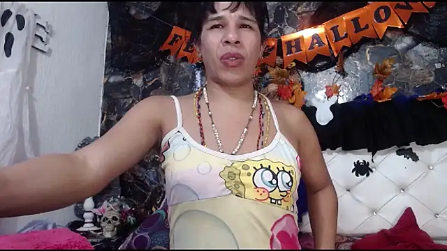 Snapshot of DesireDirtyTS__ chatting on 10/20/25, 11:54 DesireDirtyTS online show from 10/20/25, 11:54