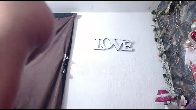 Snapshot of DesireDirtyTS__ chatting on 11/06/25, 10:54 DesireDirtyTS online show from 11/06/25, 10:54