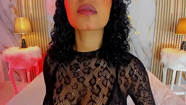 Snapshot of BeckyRusso chatting on 10/27/25, 01:26 BeckyRusso online show from 10/27/25, 01:26