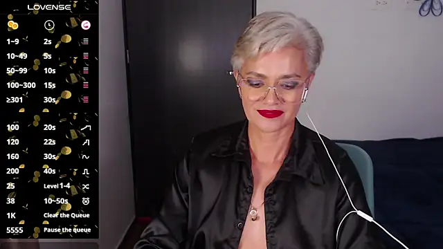 scarlett paris22 online show from 01/11/25, 02:09