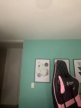 DianaHopson online show from 01/05/25, 10:32