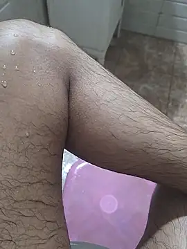 Snapshot of surfer_fun29 chatting on 03/18/25, 03:31 surfer fun29 online show from 03/18/25, 03:31