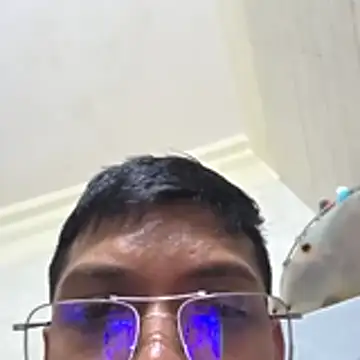 Snapshot of surfer_fun29 chatting on 11/15/25, 09:39 surfer fun29 online show from 11/15/25, 09:39