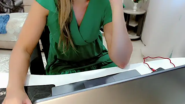 EveLove33 online show from 09/17/25, 06:26