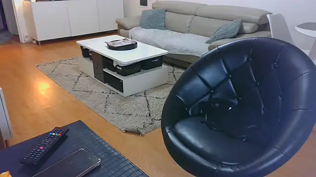 sarametisse26 online show from 10/08/25, 06:11