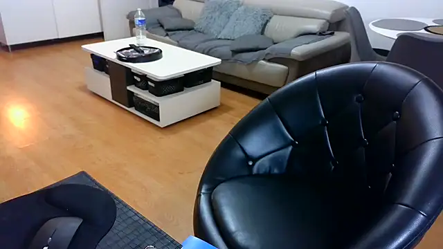 Snapshot of sarametisse26 chatting on 12/17/25, 07:14 sarametisse26 online show from 12/17/25, 07:14