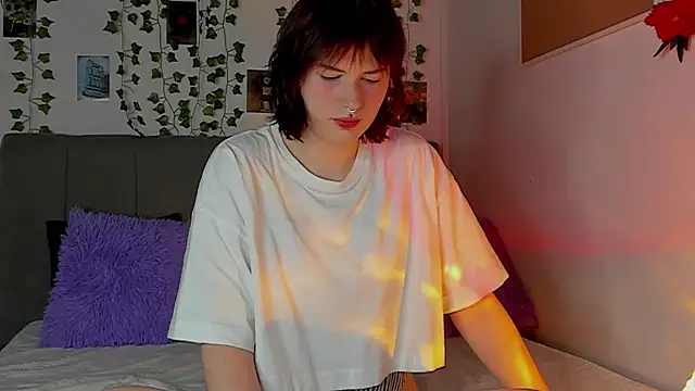 miss Lizzy online show from 12/05/24, 01:14