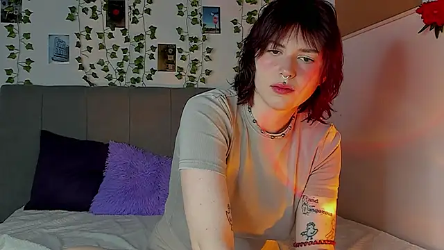 miss Lizzy online show from 12/09/24, 01:07