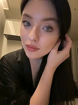 Angela Fosterr online show from 06/18/26, 04:22