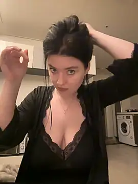 Angela Fosterr online show from 07/03/26, 05:52