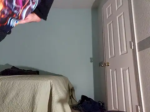 Snapshot of jmtz420 chatting on 02/26/25, 10:04 jmtz420 online show from 02/26/25, 10:04