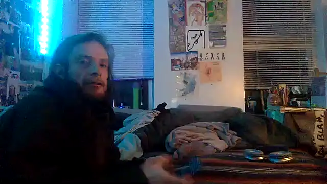 Snapshot of DownstairsSky chatting on 12/22/24, 05:56 DownstairsSky online show from 12/22/24, 05:56