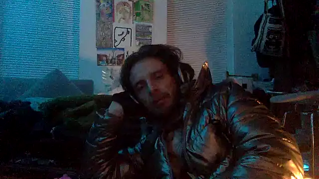 Snapshot of DownstairsSky chatting on 12/25/24, 08:07 DownstairsSky online show from 12/25/24, 08:07