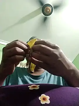 Snapshot of Niladri1410 chatting on 10/06/25, 04:59 Niladri1410 online show from 10/06/25, 04:59