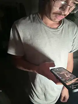 demonslayerr999 online show from 09/18/25, 11:01