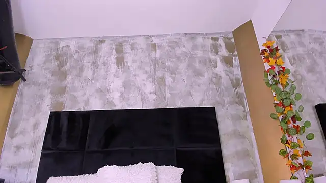 JulietaHazze online show from 12/11/24, 02:22