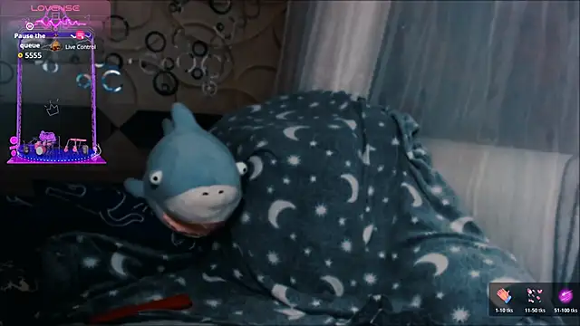 tia meow online show from 10/17/25, 10:34