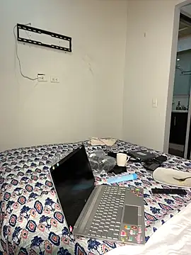 Ameellie online show from 12/30/24, 12:11