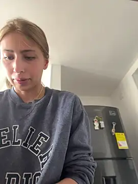 Ameellie online show from 06/12/26, 03:55