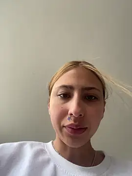 Ameellie online show from 06/25/26, 03:27