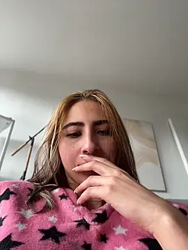 Ameellie online show from 07/03/26, 02:01