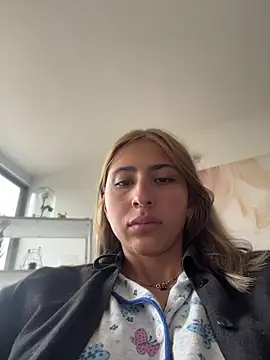 Ameellie online show from 07/12/26, 01:57