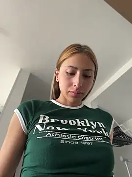 Ameellie online show from 07/16/26, 03:29