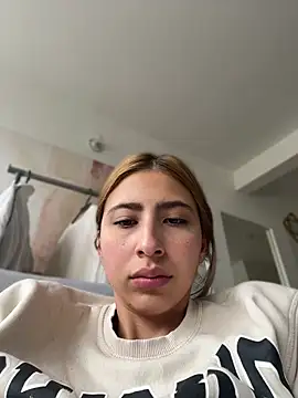 Ameellie online show from 07/25/26, 03:42