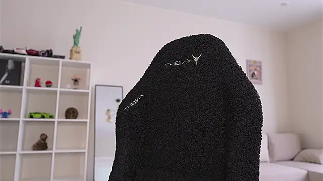 Snapshot of _Appr0ved_ chatting on 10/10/25, 11:53 Appr0ved online show from 10/10/25, 11:53