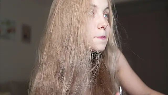 Snapshot of _Appr0ved_ chatting on 11/16/25, 05:07 Appr0ved online show from 11/16/25, 05:07