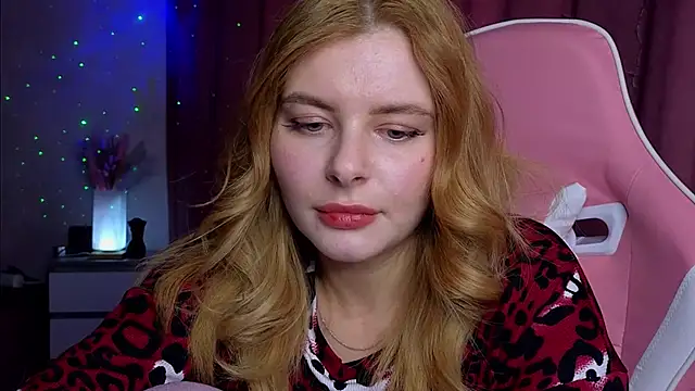 Snapshot of Day-off chatting on 09/30/25, 09:14 Day-off online show from 09/30/25, 09:14