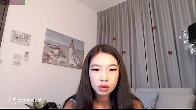 Snapshot of yoonipooni chatting on 12/22/24, 12:16 yoonipooni online show from 12/22/24, 12:16