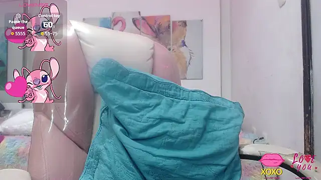 Snapshot of alegriamartinez chatting on 10/06/25, 07:33 alegriamartinez online show from 10/06/25, 07:33